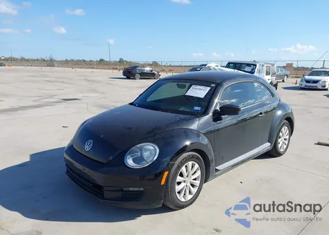 2015 Volkswagen Beetle 1.8T Fleet Edition z USA, uszkodzony, nr VIN 3VWF17AT4FM646346